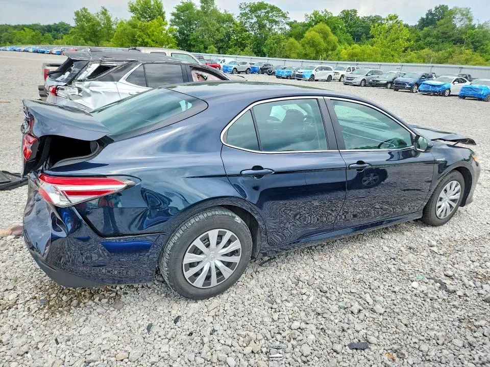 2018 TOYOTA CAMRY LE  