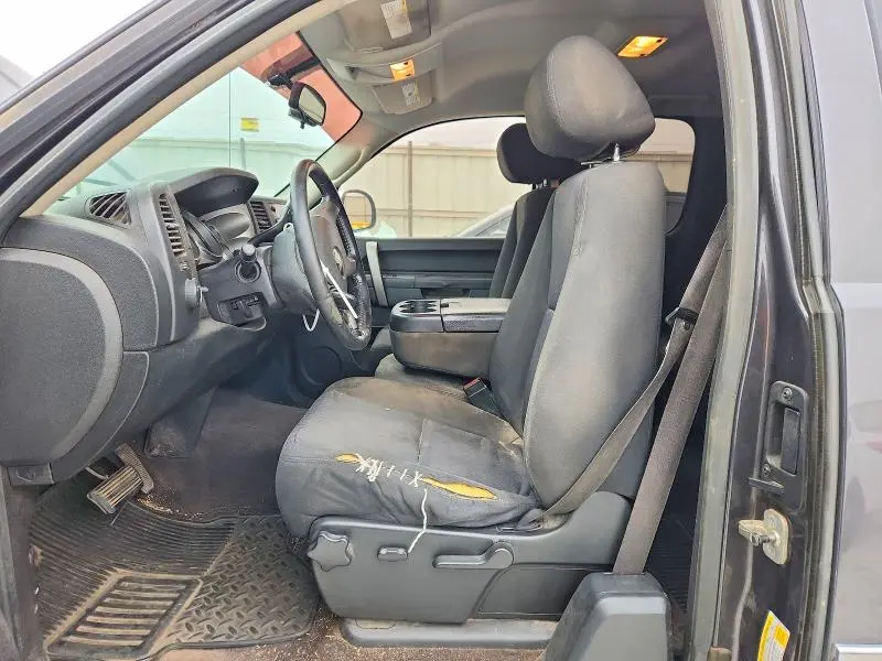 2011 CHEVROLET SILVERADO C1500 LT  