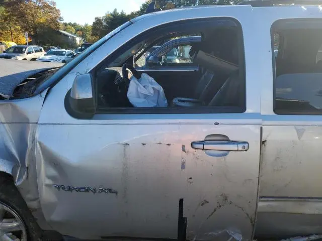 2010 GMC YUKON XL K1500 SLT  
