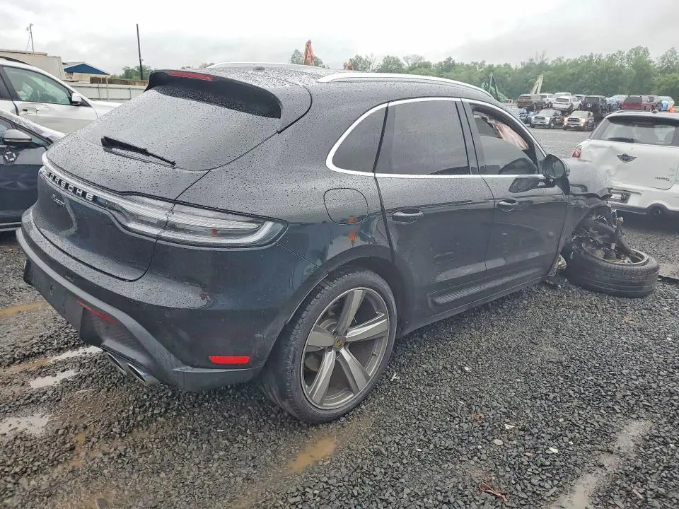 2026 PORSCHE MACAN BASE  