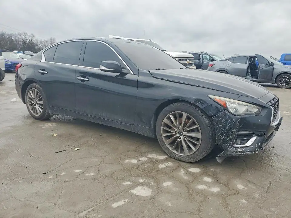 2018 INFINITI Q50 LUXE  