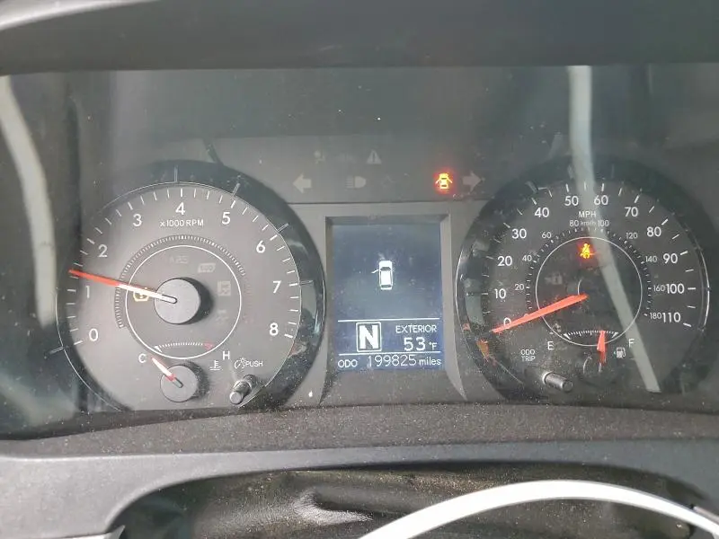 2015 TOYOTA SIENNA LE  