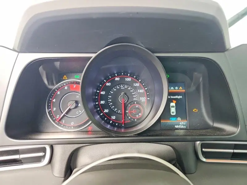 2023 HYUNDAI ELANTRA SE  