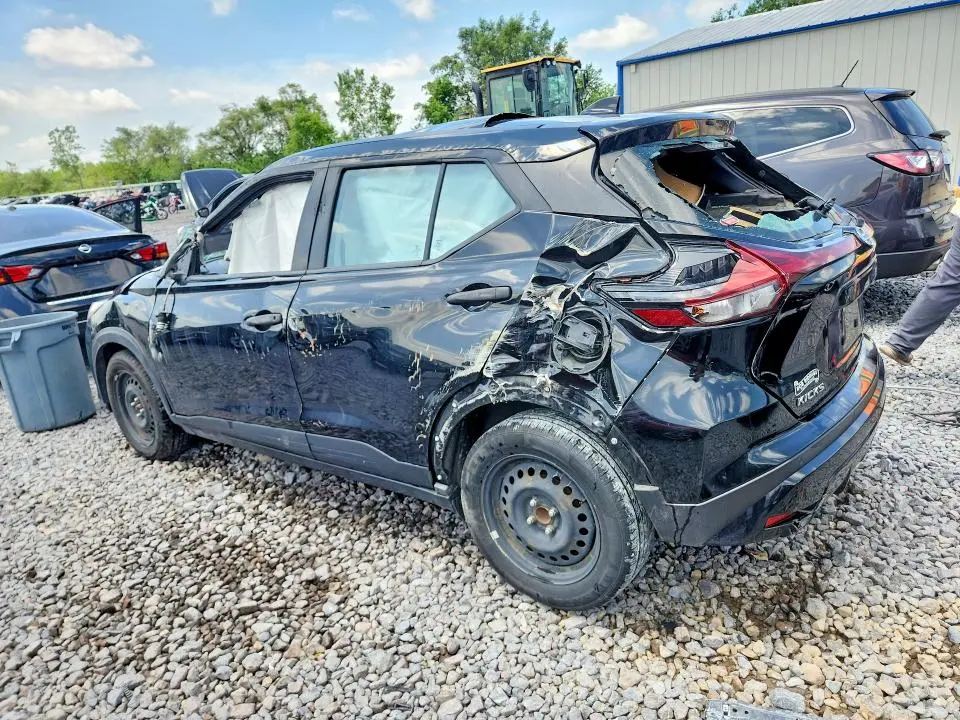 2021 NISSAN KICKS S  