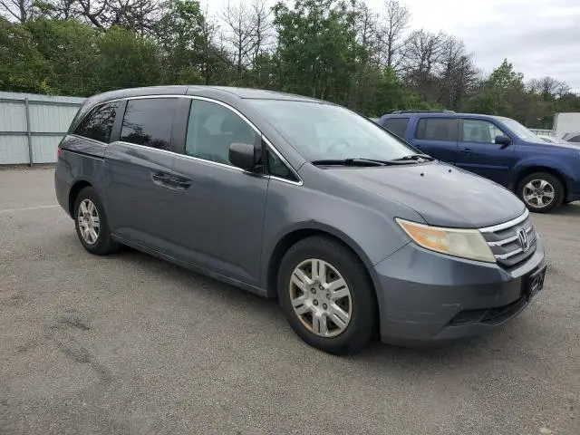 2011 HONDA ODYSSEY LX  