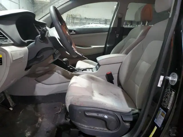 2018 HYUNDAI TUCSON SE  