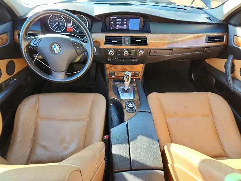 2010 BMW 528 XI  