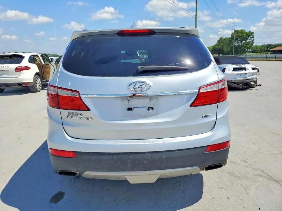 2016 HYUNDAI SANTA FE SE  