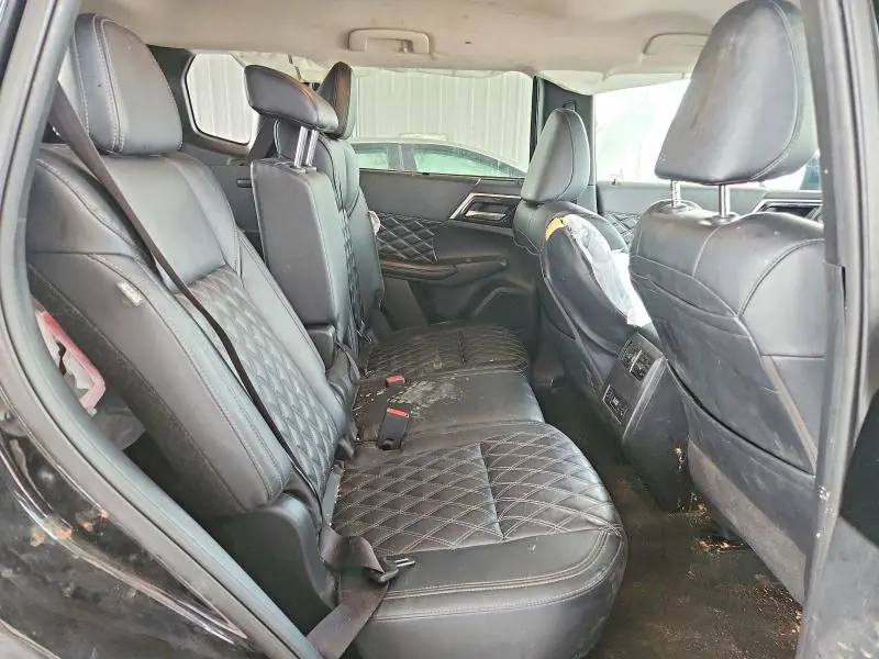 2024 MITSUBISHI OUTLANDER SEL  