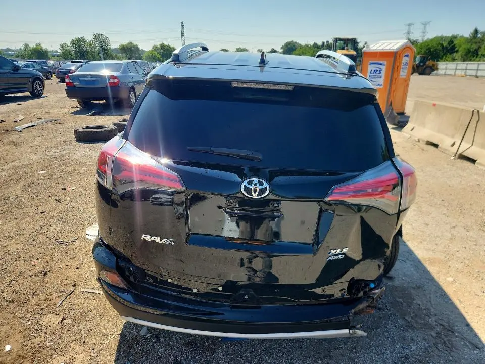 2016 TOYOTA RAV4 XLE  