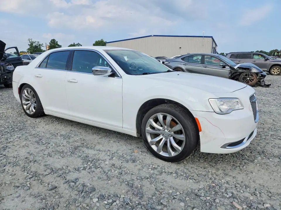 2019 CHRYSLER 300 TOURING  