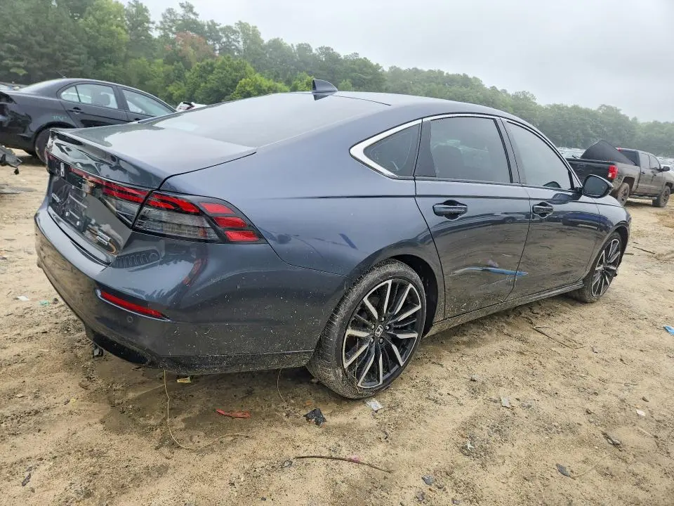 2023 HONDA ACCORD TOURING HYBRID  