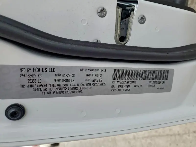 2019 CHRYSLER 300 LIMITED  