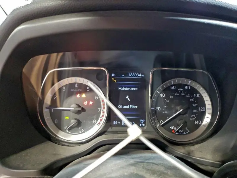 2017 NISSAN TITAN SV  