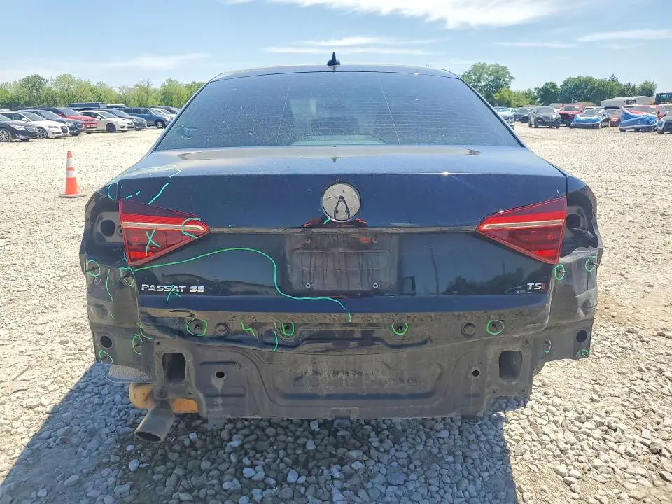 2018 VOLKSWAGEN PASSAT SE  