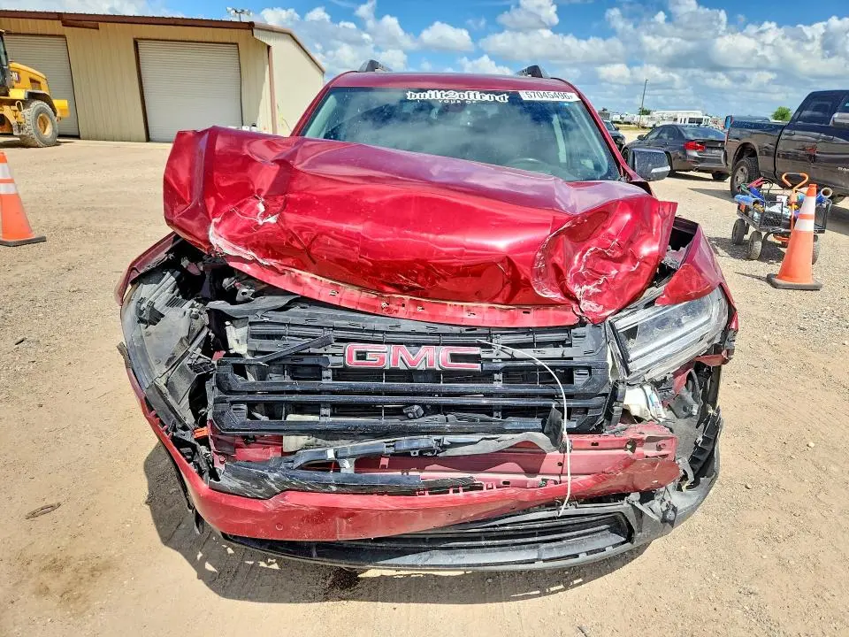 2021 GMC ACADIA SLT  