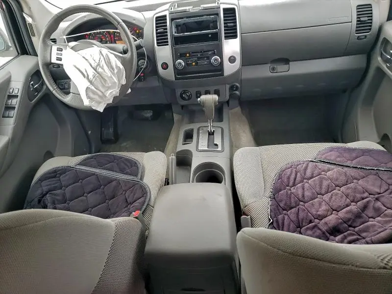 2011 NISSAN FRONTIER S  