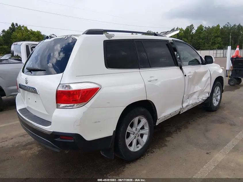2013 TOYOTA HIGHLANDER SE V6