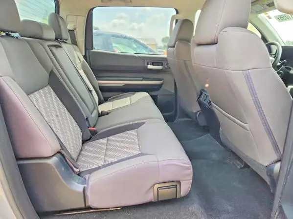 2018 TOYOTA TUNDRA CREWMAX SR5  
