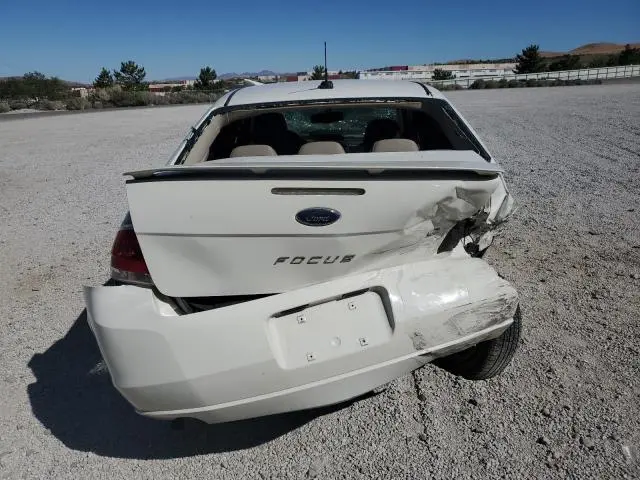 2010 FORD FOCUS SE  