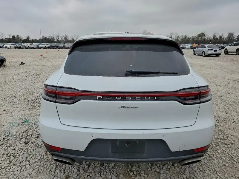 2019 PORSCHE MACAN   