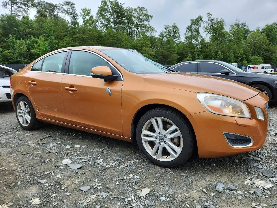 2013 VOLVO S60 T5  