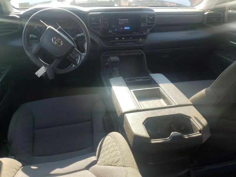 2023 TOYOTA TUNDRA SR5  