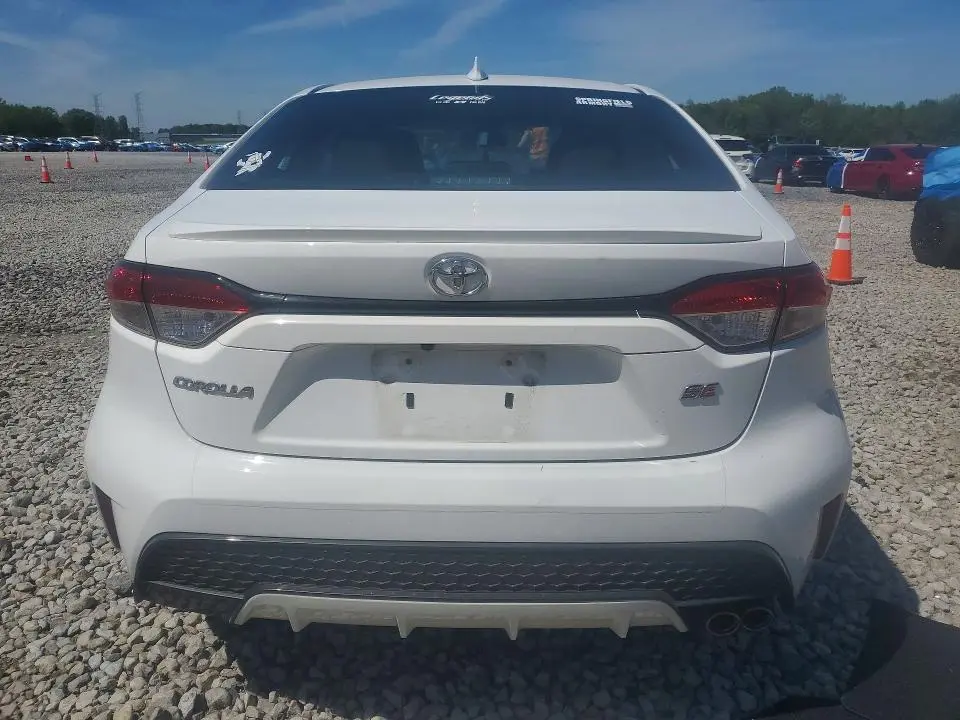 2021 TOYOTA COROLLA SE  