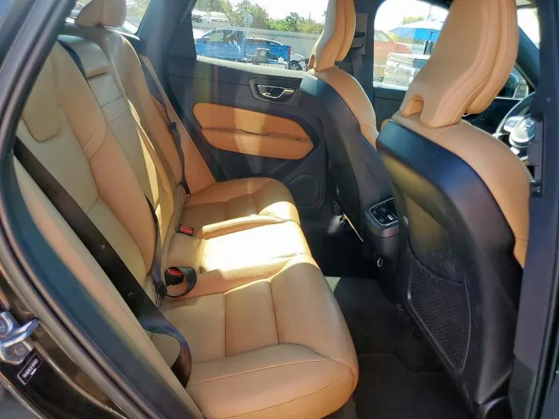 2020 VOLVO XC60 T5 INSCRIPTION  