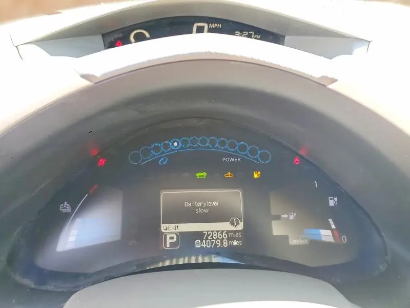 2012 NISSAN LEAF SV  