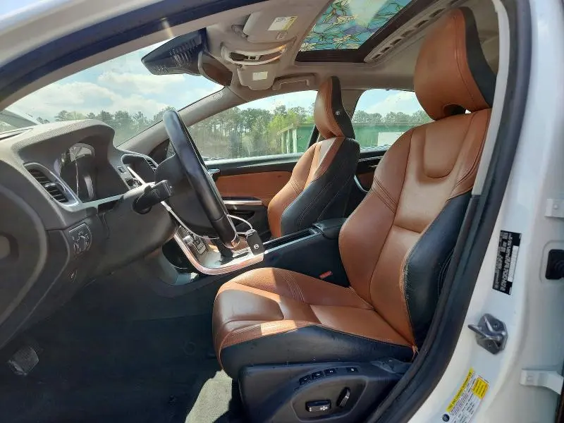 2016 VOLVO S60 PLATINUM  