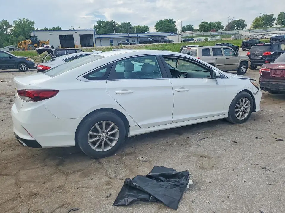 2019 HYUNDAI SONATA SE  
