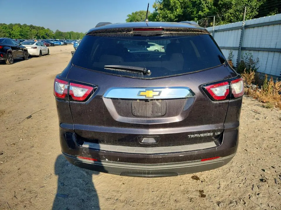 2015 CHEVROLET TRAVERSE LS  