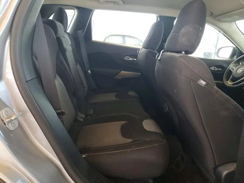 2017 JEEP CHEROKEE SPORT  
