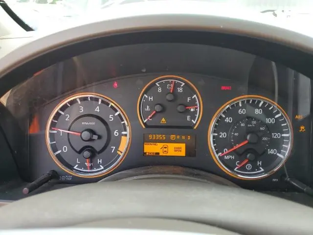 2014 NISSAN TITAN S  
