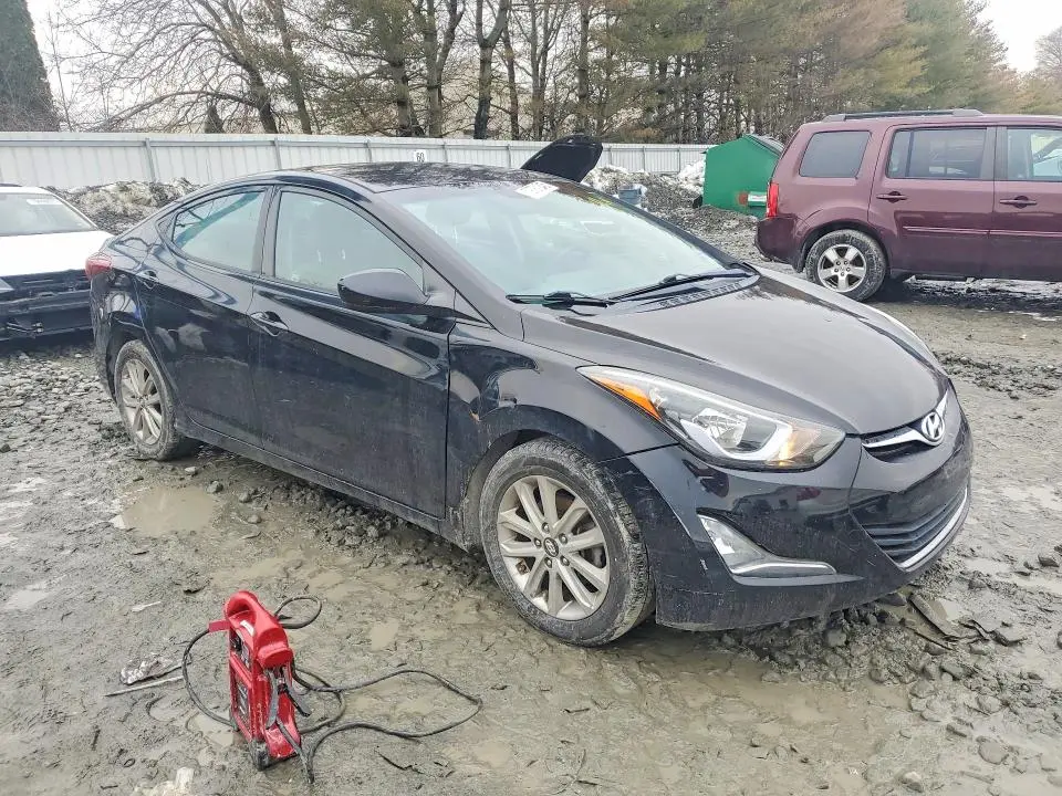 2014 HYUNDAI ELANTRA SE  