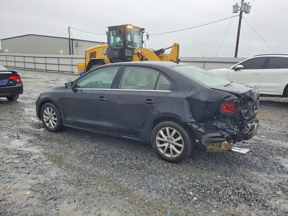 2013 VOLKSWAGEN JETTA SE  