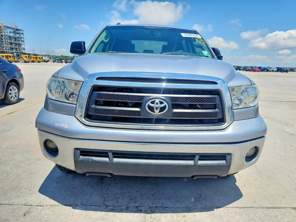 2013 TOYOTA TUNDRA CREWMAX SR5  