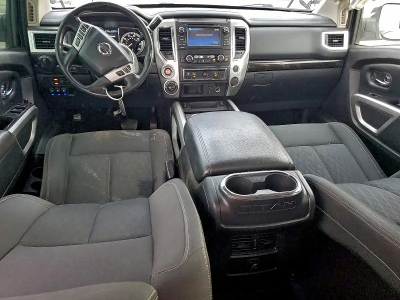 2018 NISSAN TITAN SV  