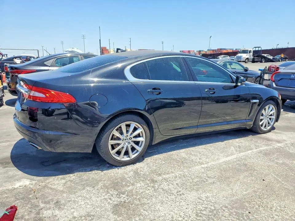 2013 JAGUAR XF   