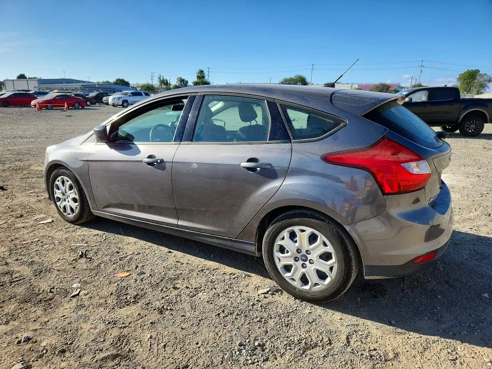 2012 FORD FOCUS SE  