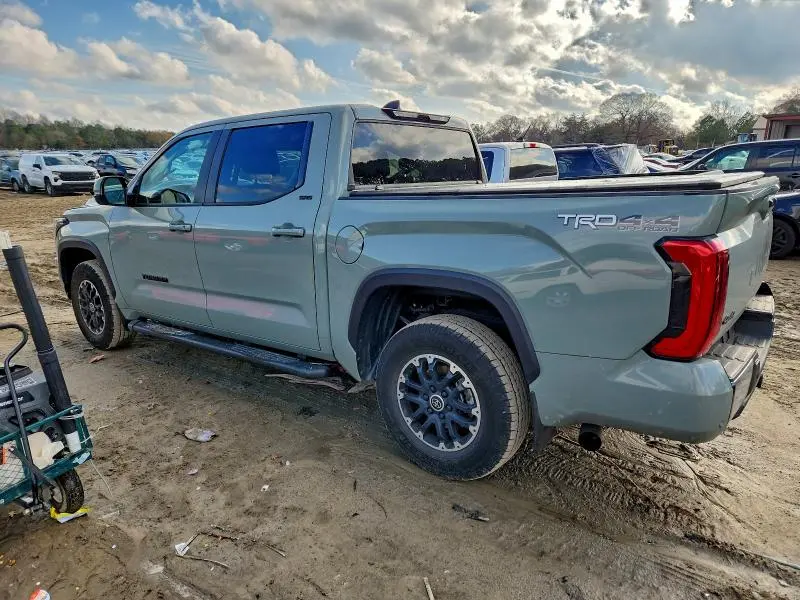 2024 TOYOTA TUNDRA CREWMAX SR  