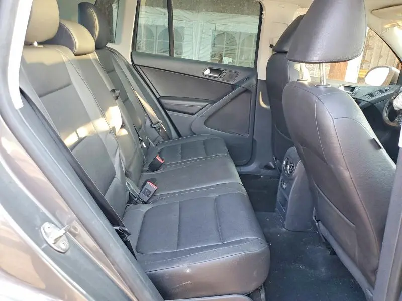 2012 VOLKSWAGEN TIGUAN S  
