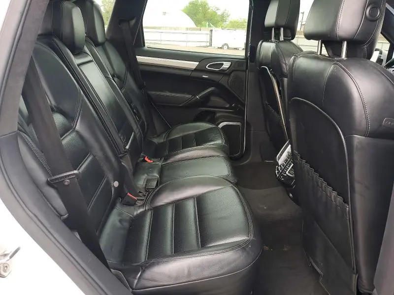 2012 PORSCHE CAYENNE TURBO  