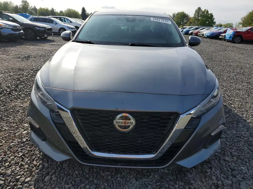2022 NISSAN ALTIMA SV  