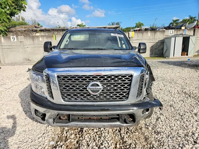 2018 NISSAN TITAN SV  