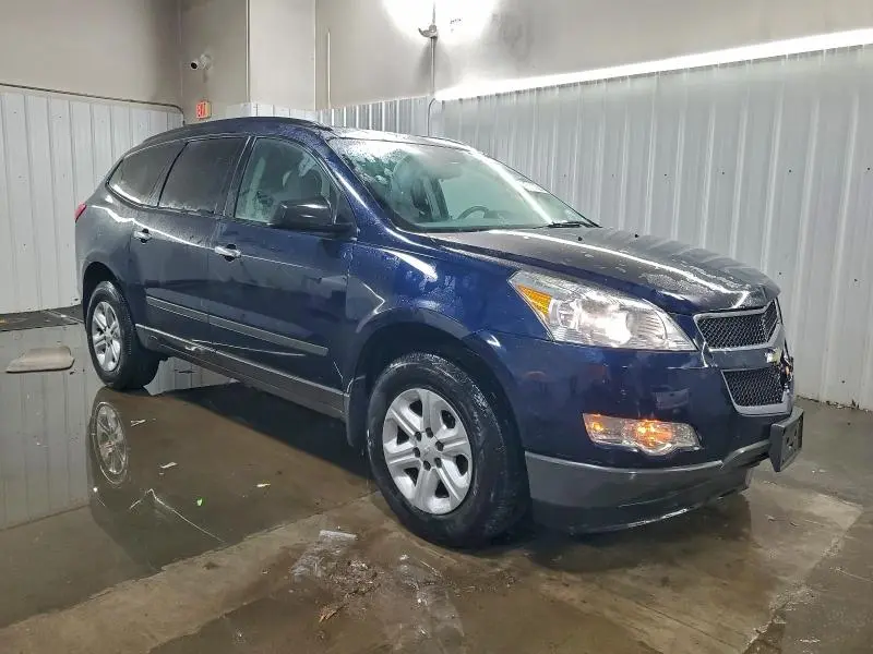 2012 CHEVROLET TRAVERSE LS  