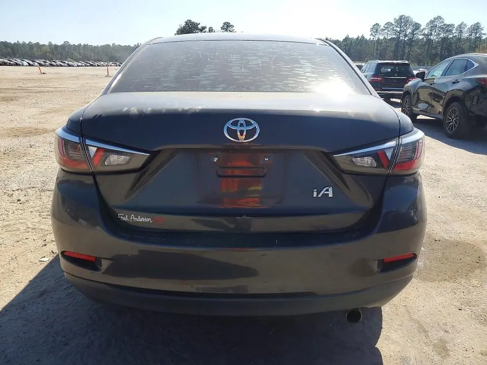 2017 TOYOTA YARIS IA BASE  