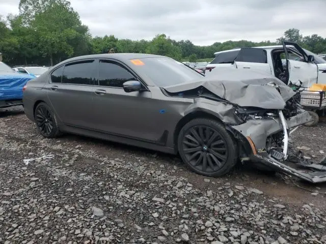 2016 BMW 750   