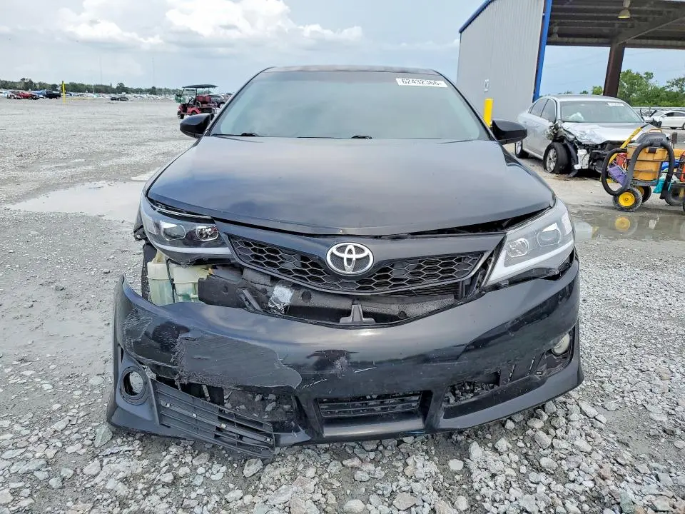 2012 TOYOTA CAMRY SE  